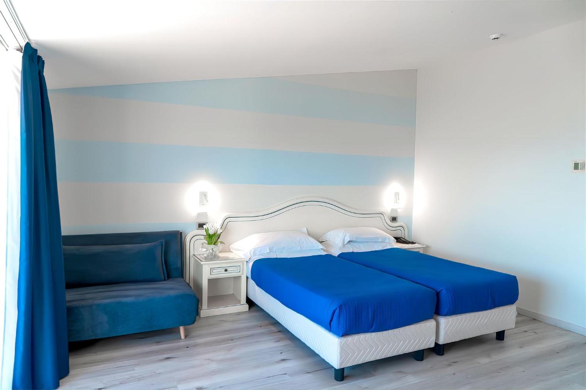 Ahg Riva Del Sole Hotel - Adults Only Moniga del Garda Exterior foto